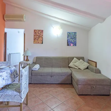 شقة Ganze In Mit Garten Und Terrasse فودنيان