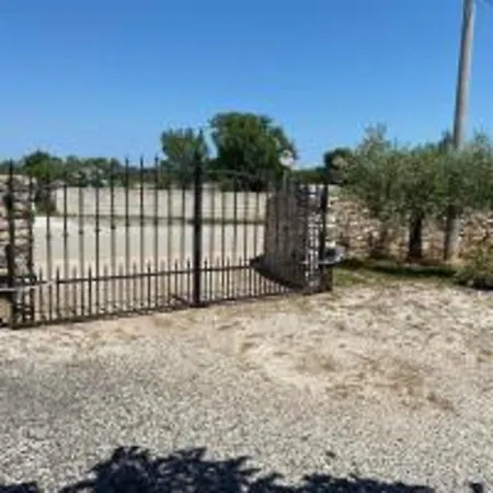Ganze In Mit Garten Und Terrasse فودنيان